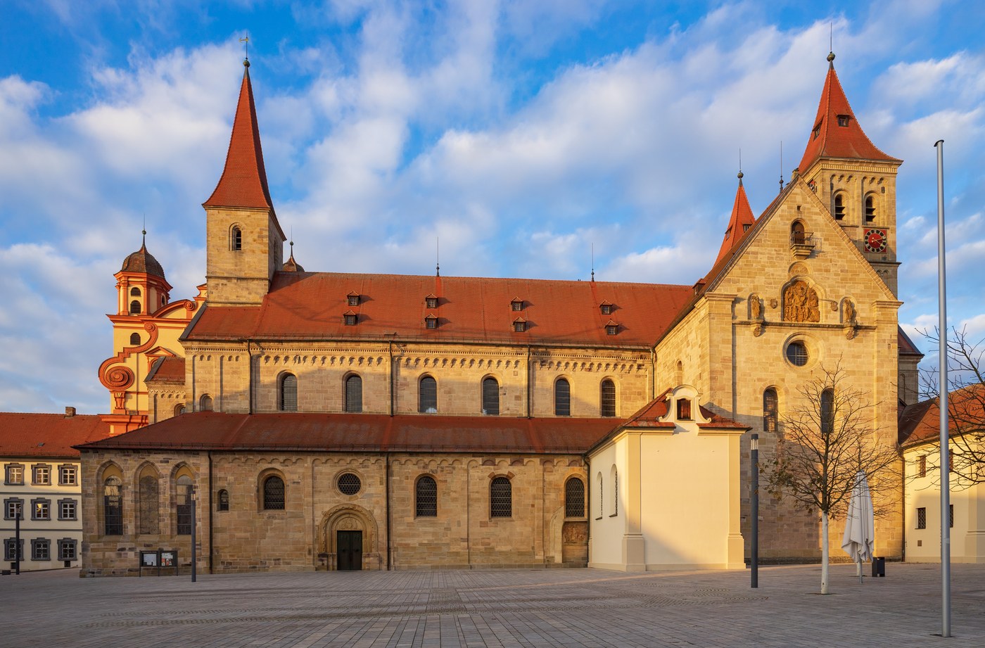 Basiliek St. Vitus aan de markt in Ellwangen